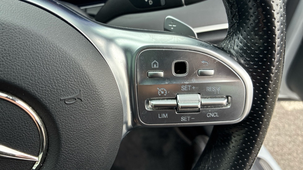 Mercedes-Benz E-Class E220d AMG Line Premium Plus 2dr 9G-Tronic Diesel Coupe - Image 30