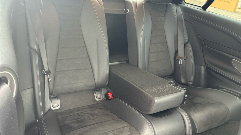 Mercedes-Benz E-Class E220d AMG Line Premium Plus 2dr 9G-Tronic Diesel Coupe - Image 44