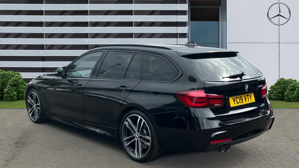 BMW 3 Series 320i M Sport Shadow Edition 5dr Step Auto Petrol Estate - Image 2