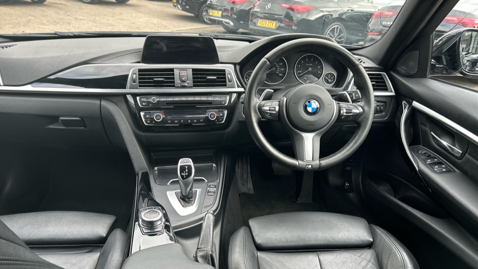 BMW 3 Series 320i M Sport Shadow Edition 5dr Step Auto Petrol Estate - Image 10