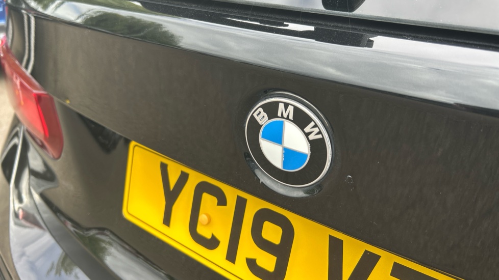 BMW 3 Series 320i M Sport Shadow Edition 5dr Step Auto Petrol Estate - Image 39