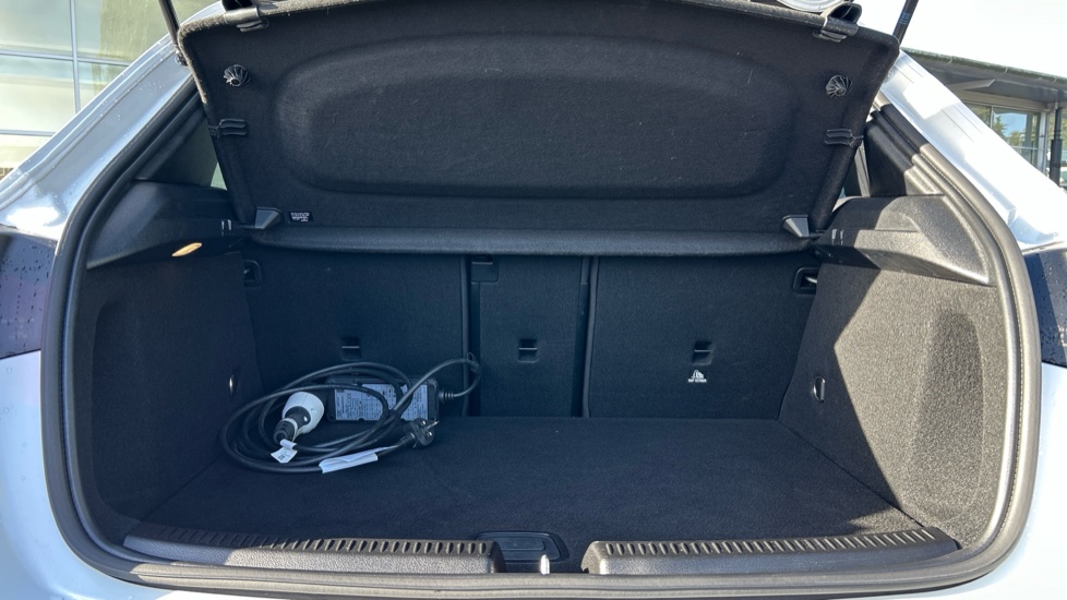 Mercedes-Benz A-Class A250e AMG Line Premium Plus 5dr Auto Hatchback - Image 4