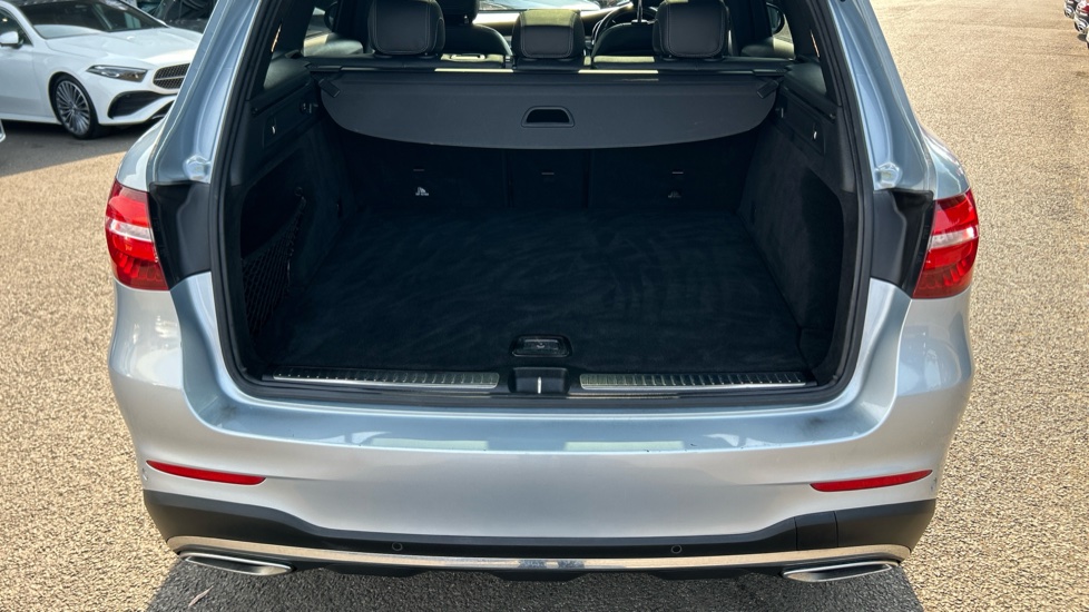 Mercedes-Benz GLC 250d 4Matic SE 5dr 9G-Tronic Diesel Estate - Image 4
