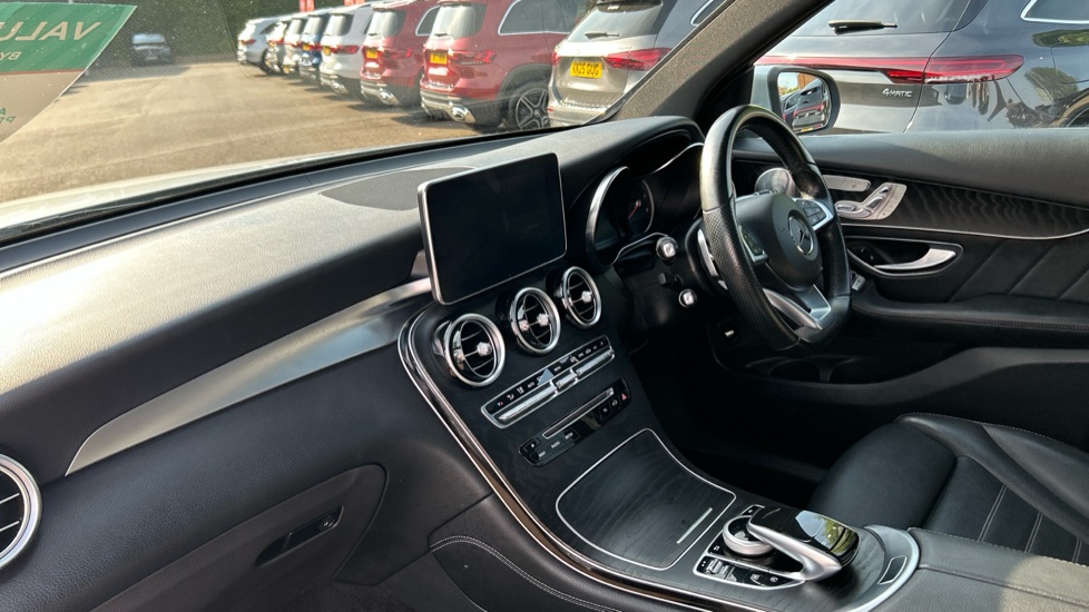 Mercedes-Benz GLC 250d 4Matic SE 5dr 9G-Tronic Diesel Estate - Image 9