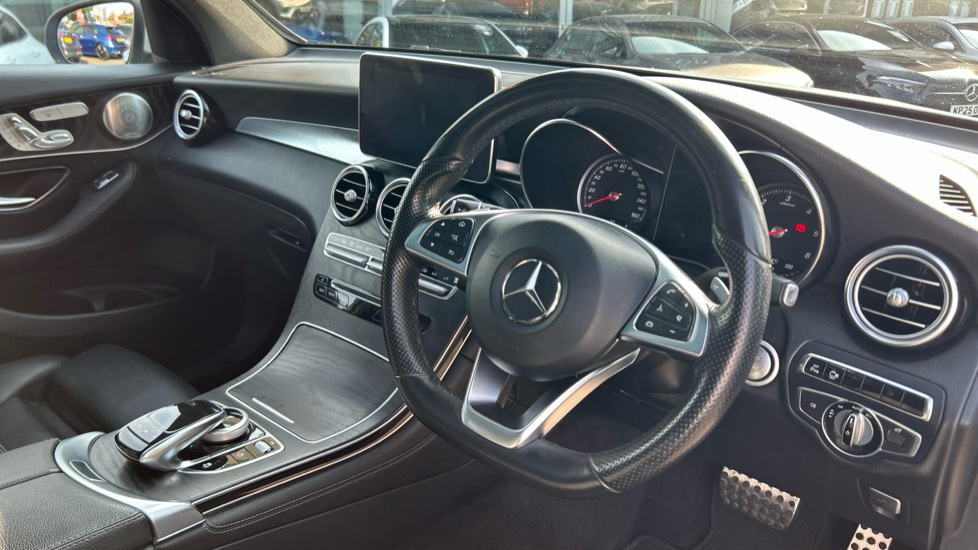 Mercedes-Benz GLC 250d 4Matic SE 5dr 9G-Tronic Diesel Estate - Image 11