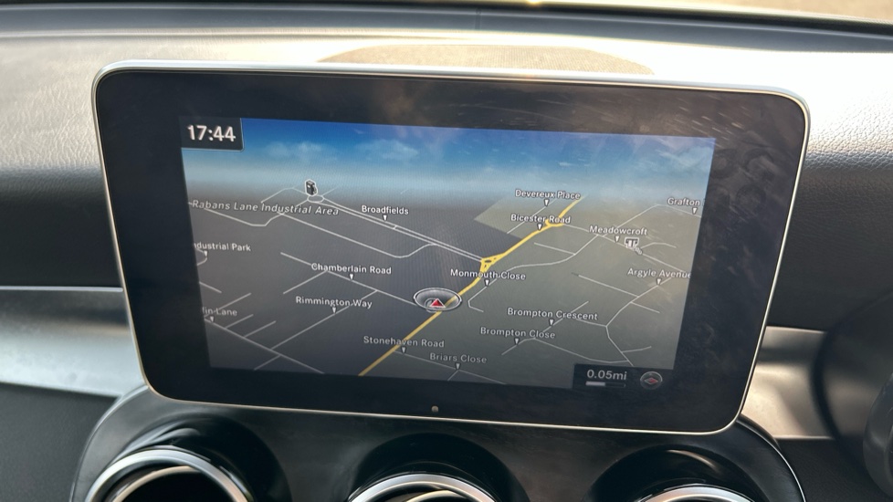 Mercedes-Benz GLC 250d 4Matic SE 5dr 9G-Tronic Diesel Estate - Image 12