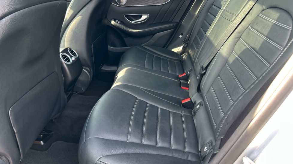 Mercedes-Benz GLC 250d 4Matic SE 5dr 9G-Tronic Diesel Estate - Image 16