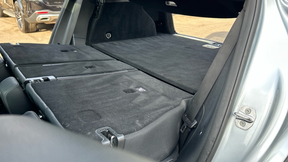 Mercedes-Benz GLC 250d 4Matic SE 5dr 9G-Tronic Diesel Estate - Image 33