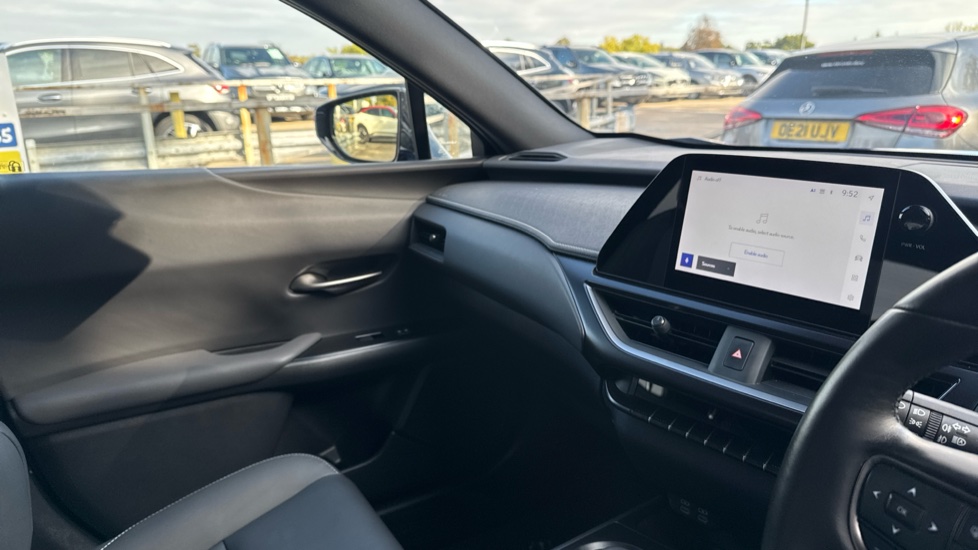 Lexus UX 250h 2.0 F-Sport Design 5dr CVT Hybrid Hatchback - Image 14