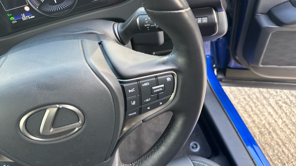 Lexus UX 250h 2.0 F-Sport Design 5dr CVT Hybrid Hatchback - Image 26