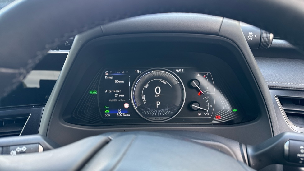 Lexus UX 250h 2.0 F-Sport Design 5dr CVT Hybrid Hatchback - Image 30