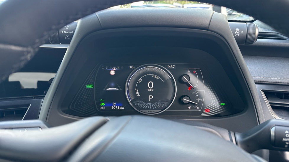 Lexus UX 250h 2.0 F-Sport Design 5dr CVT Hybrid Hatchback - Image 33