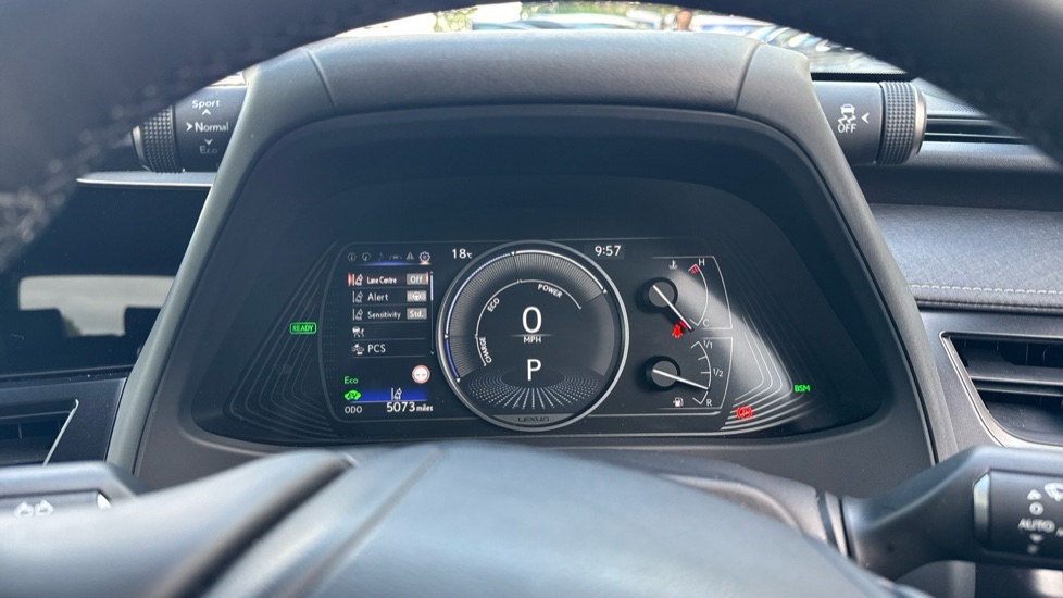 Lexus UX 250h 2.0 F-Sport Design 5dr CVT Hybrid Hatchback - Image 35