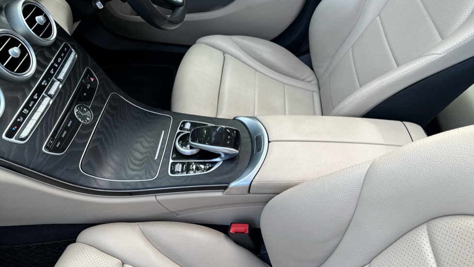 Mercedes-Benz C-Class C350e Sport Premium 4dr Auto Saloon - Image 13