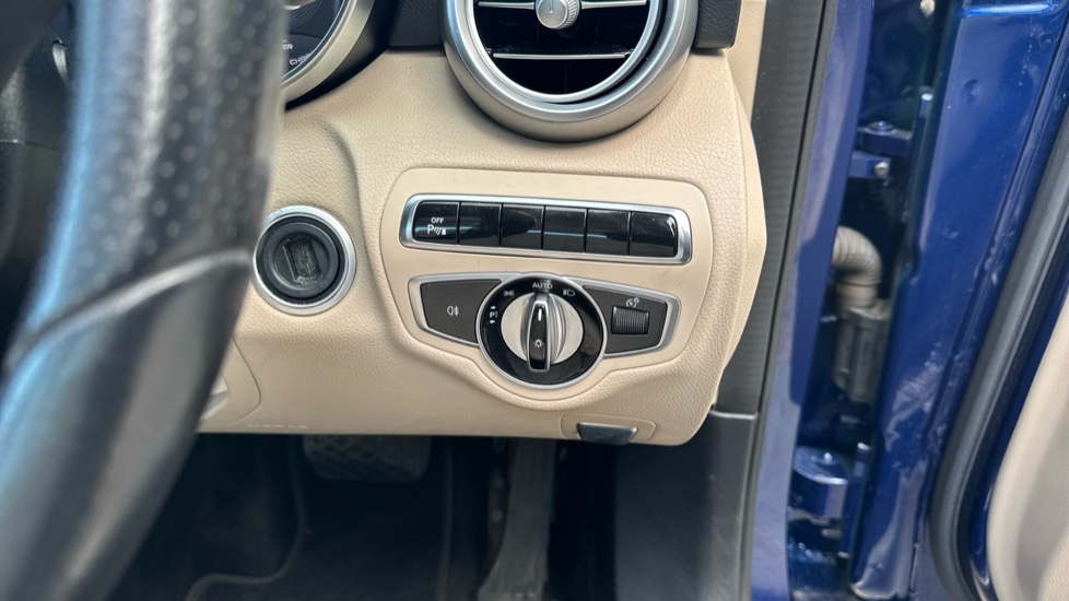 Mercedes-Benz C-Class C350e Sport Premium 4dr Auto Saloon - Image 27