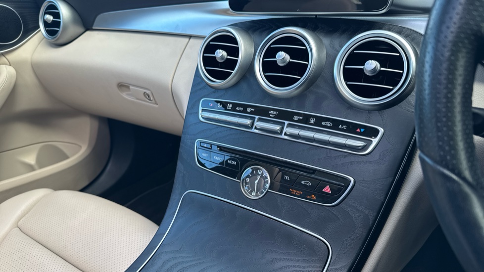 Mercedes-Benz C-Class C350e Sport Premium 4dr Auto Saloon - Image 46