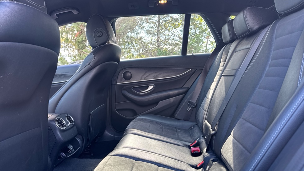 Mercedes-Benz E-Class E220d AMG Line 5dr 9G-Tronic Diesel Estate - Image 16