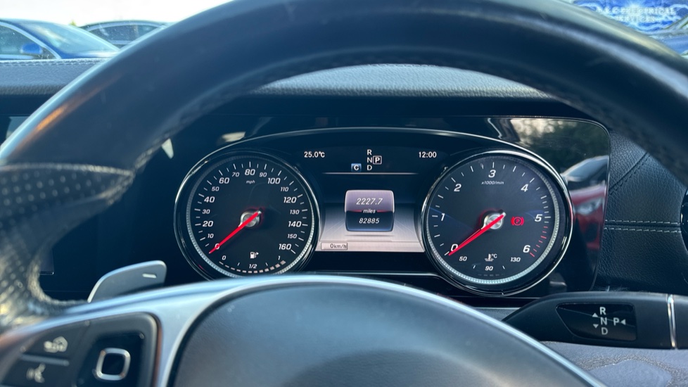 Mercedes-Benz E-Class E220d AMG Line 5dr 9G-Tronic Diesel Estate - Image 18