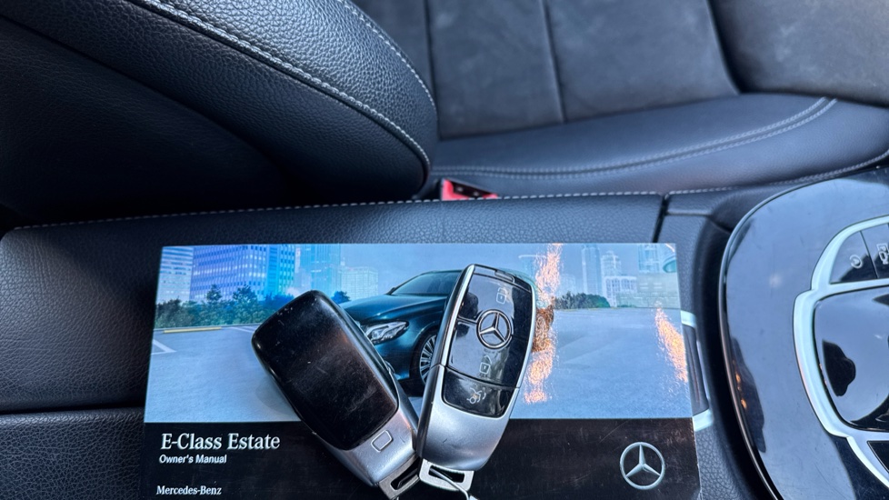 Mercedes-Benz E-Class E220d AMG Line 5dr 9G-Tronic Diesel Estate - Image 19