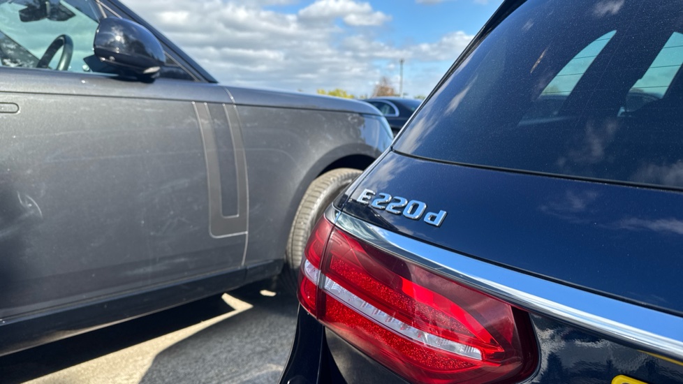 Mercedes-Benz E-Class E220d AMG Line 5dr 9G-Tronic Diesel Estate - Image 21