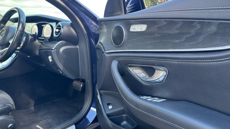 Mercedes-Benz E-Class E220d AMG Line 5dr 9G-Tronic Diesel Estate - Image 24