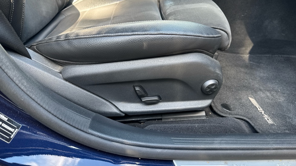 Mercedes-Benz E-Class E220d AMG Line 5dr 9G-Tronic Diesel Estate - Image 25