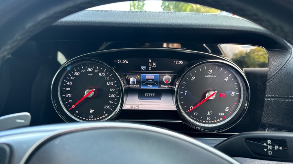 Mercedes-Benz E-Class E220d AMG Line 5dr 9G-Tronic Diesel Estate - Image 31