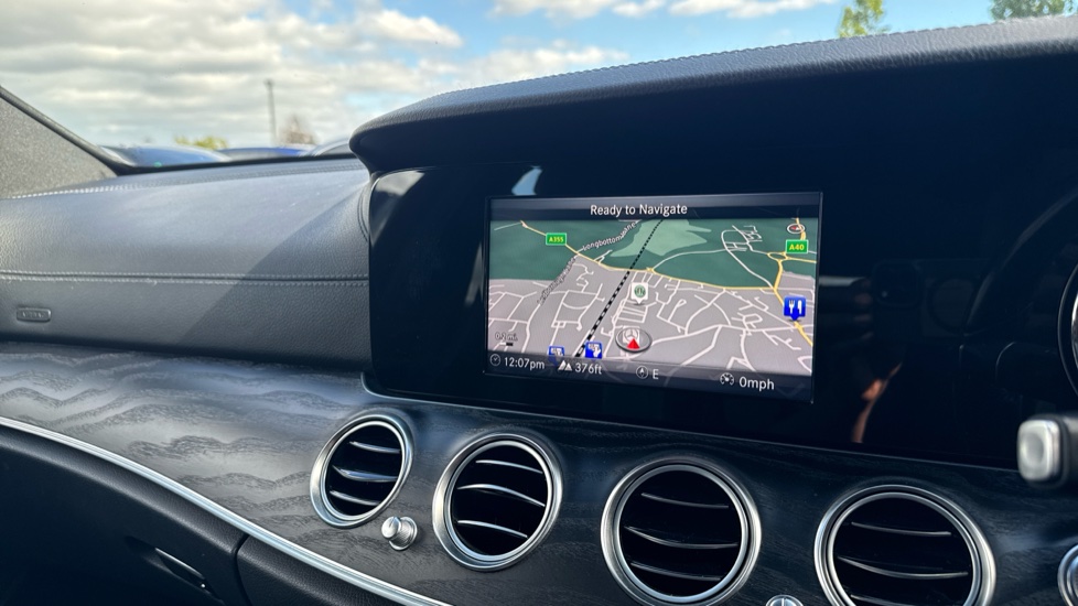 Mercedes-Benz E-Class E220d AMG Line 5dr 9G-Tronic Diesel Estate - Image 39