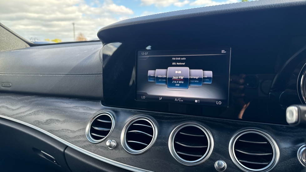 Mercedes-Benz E-Class E220d AMG Line 5dr 9G-Tronic Diesel Estate - Image 41