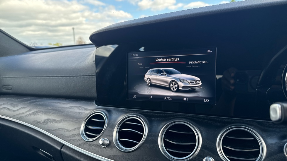 Mercedes-Benz E-Class E220d AMG Line 5dr 9G-Tronic Diesel Estate - Image 43