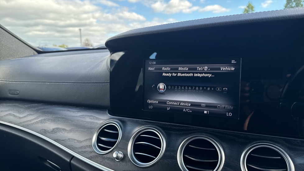 Mercedes-Benz E-Class E220d AMG Line 5dr 9G-Tronic Diesel Estate - Image 44