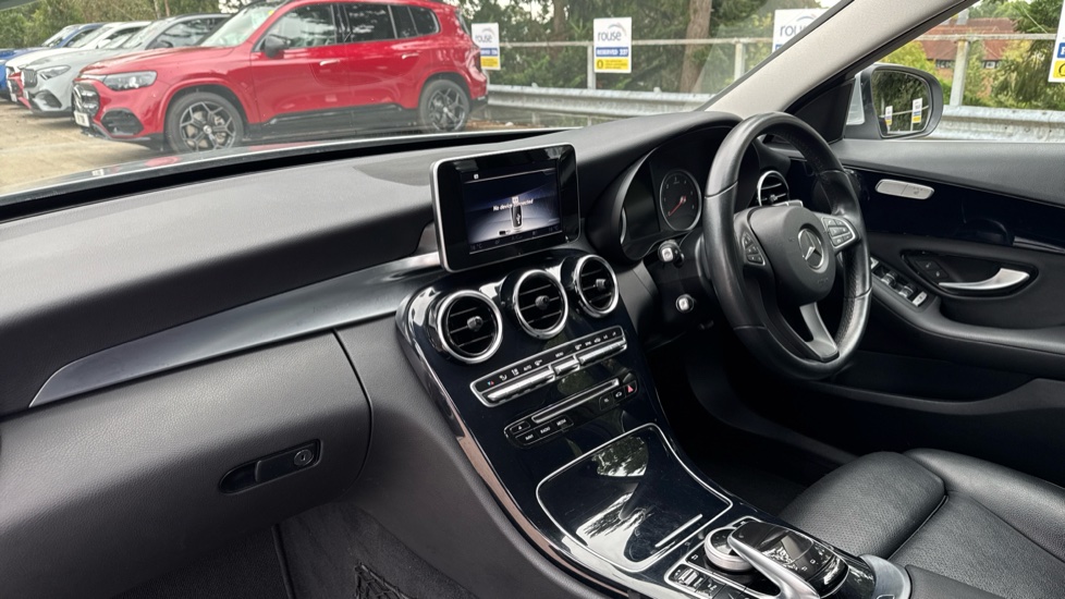 Mercedes-Benz C-Class C220d SE Executive 5dr Auto Diesel Estate - Image 9