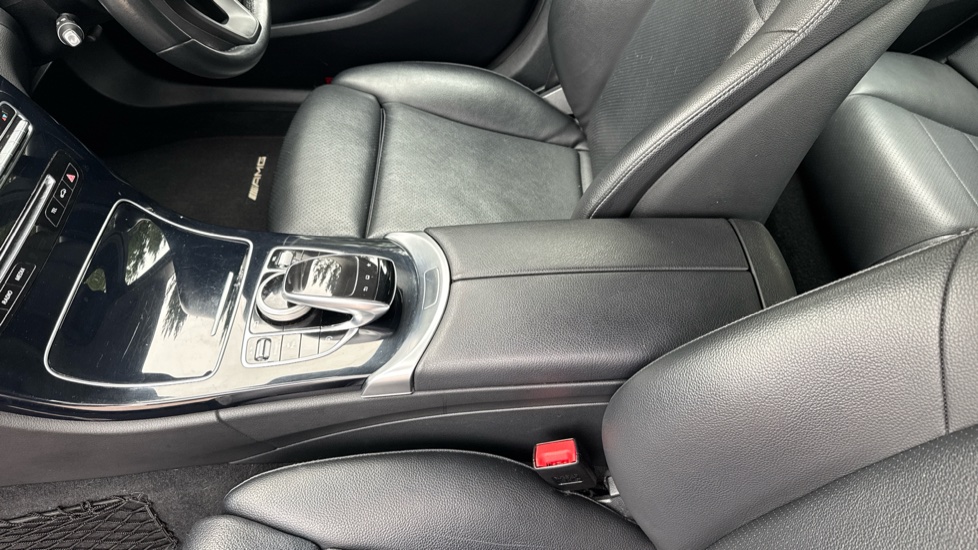 Mercedes-Benz C-Class C220d SE Executive 5dr Auto Diesel Estate - Image 13