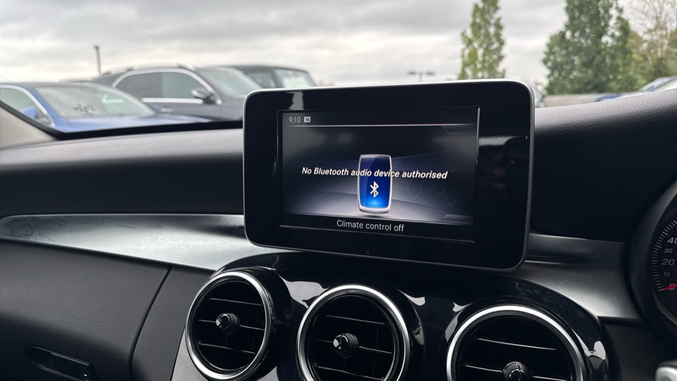 Mercedes-Benz C-Class C220d SE Executive 5dr Auto Diesel Estate - Image 41