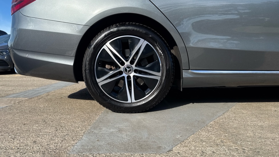 Mercedes-Benz C-Class C200 Sport Premium 5dr 9G-Tronic Petrol Estate - Image 7