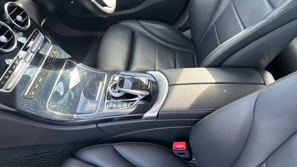 Mercedes-Benz C-Class C200 Sport Premium 5dr 9G-Tronic Petrol Estate - Image 13