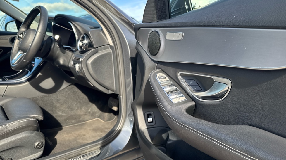 Mercedes-Benz C-Class C200 Sport Premium 5dr 9G-Tronic Petrol Estate - Image 24