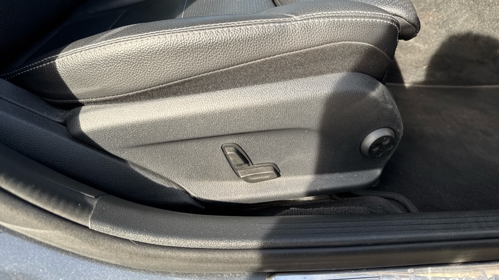 Mercedes-Benz C-Class C200 Sport Premium 5dr 9G-Tronic Petrol Estate - Image 25