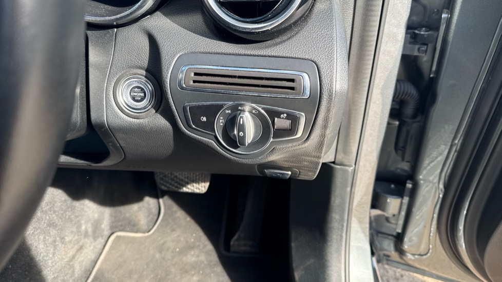 Mercedes-Benz C-Class C200 Sport Premium 5dr 9G-Tronic Petrol Estate - Image 26