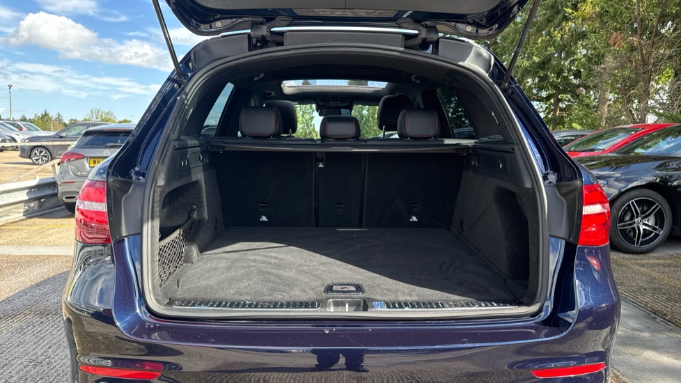 Mercedes-AMG GLC 43 4Matic Premium Plus 5dr 9G-Tronic Petrol Estate - Image 4