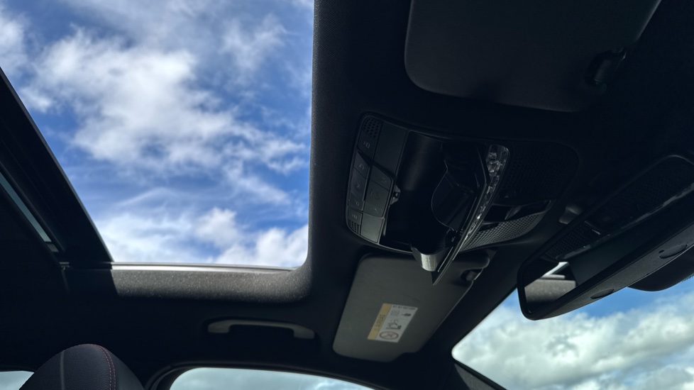 Mercedes-AMG GLC 43 4Matic Premium Plus 5dr 9G-Tronic Petrol Estate - Image 31