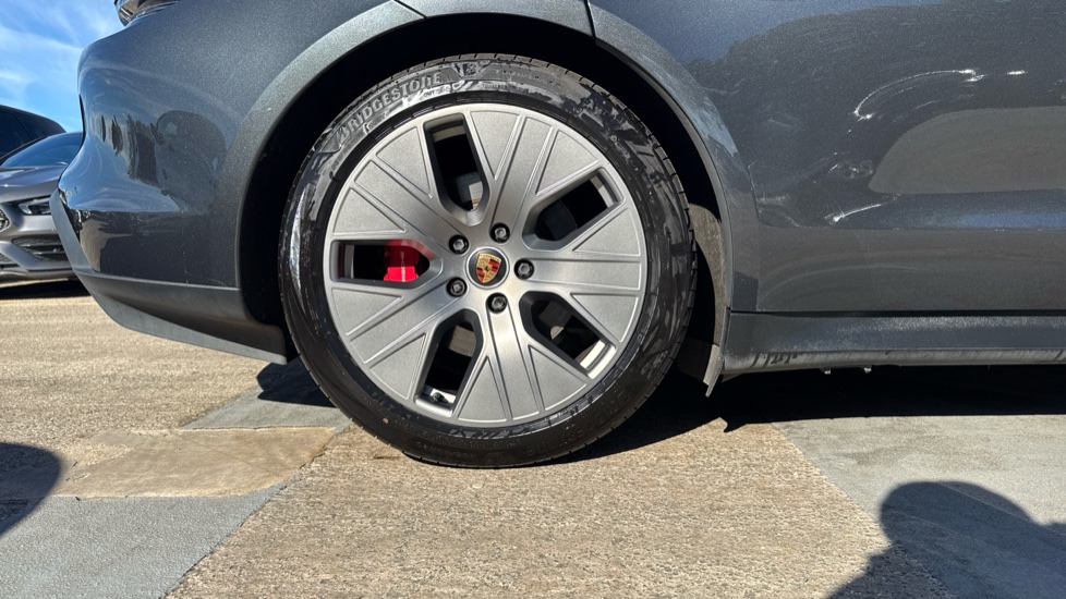 Porsche Taycan 420kW 4S 93kWh 4dr Auto Electric Saloon - Image 7