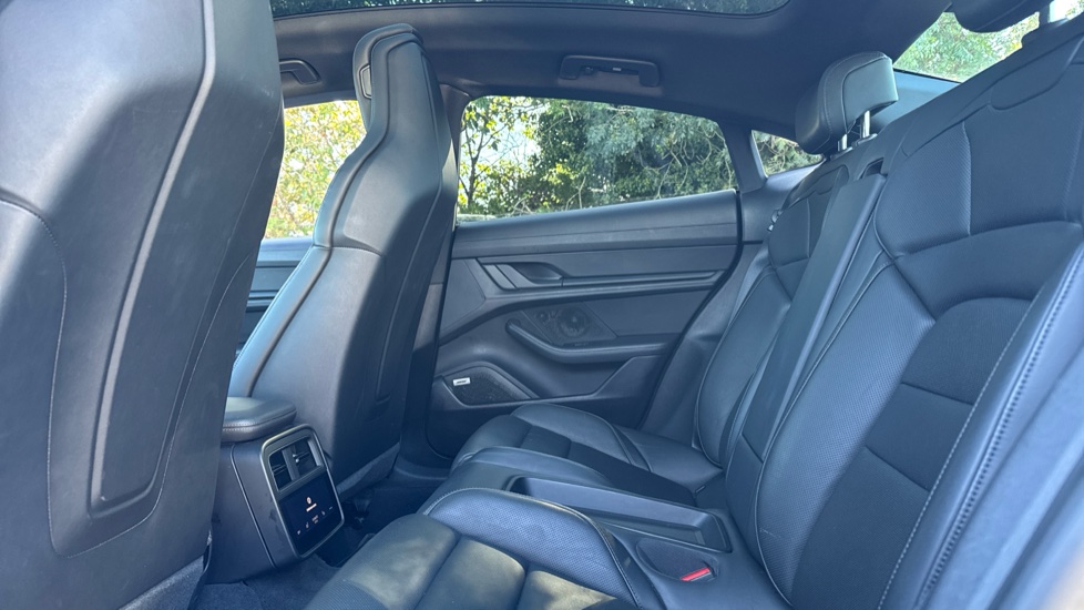 Porsche Taycan 420kW 4S 93kWh 4dr Auto Electric Saloon - Image 16