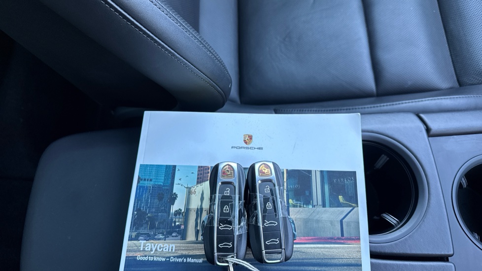 Porsche Taycan 420kW 4S 93kWh 4dr Auto Electric Saloon - Image 19