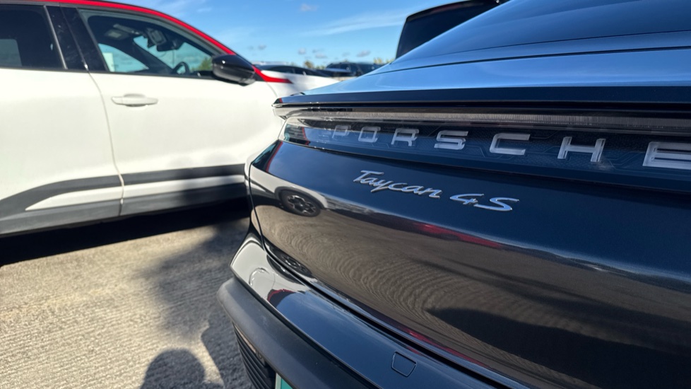 Porsche Taycan 420kW 4S 93kWh 4dr Auto Electric Saloon - Image 21