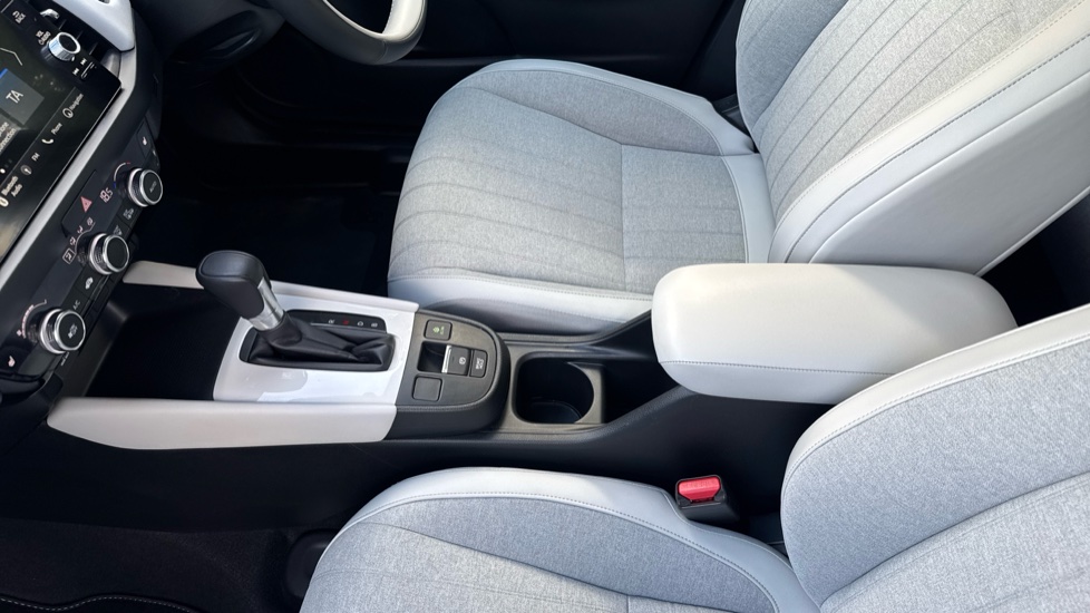 Honda Jazz 1.5 i-MMD Hybrid EX 5dr eCVT Hybrid Hatchback - Image 13
