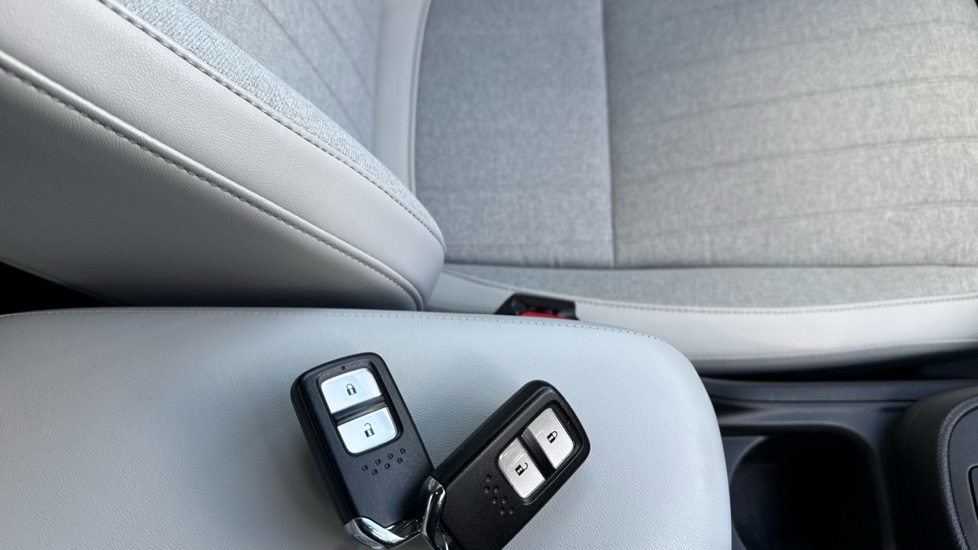 Honda Jazz 1.5 i-MMD Hybrid EX 5dr eCVT Hybrid Hatchback - Image 20
