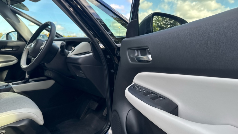 Honda Jazz 1.5 i-MMD Hybrid EX 5dr eCVT Hybrid Hatchback - Image 24