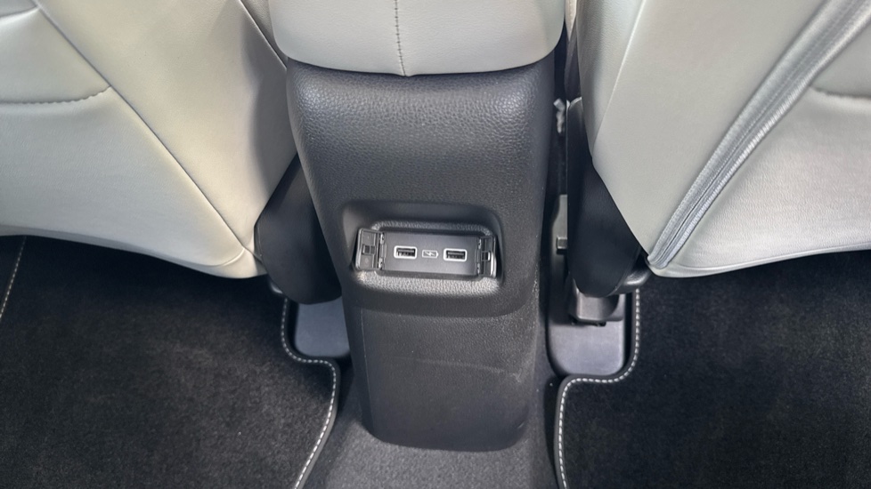 Honda Jazz 1.5 i-MMD Hybrid EX 5dr eCVT Hybrid Hatchback - Image 28