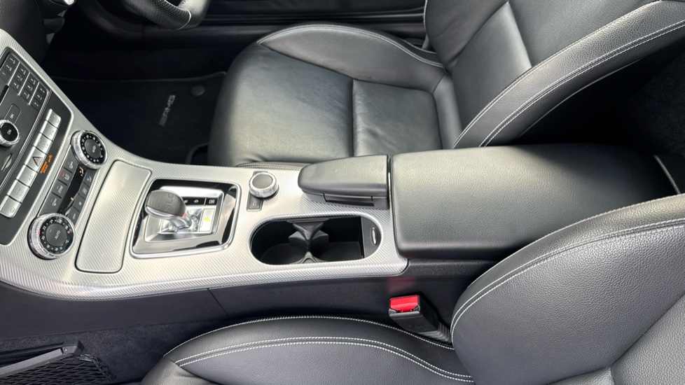 Mercedes-Benz SLC 300 AMG Line 2dr 9G-Tronic Petrol Roadster - Image 13